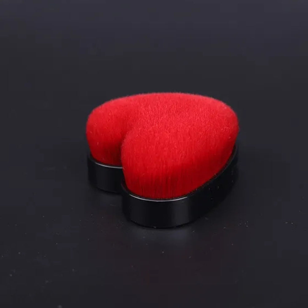 Soft, dense makeup brush for liquid and cream foundation 4