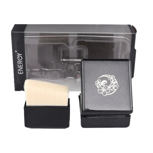 F106 Flat Foundation Brush Flawless, Streak-Free Application 2