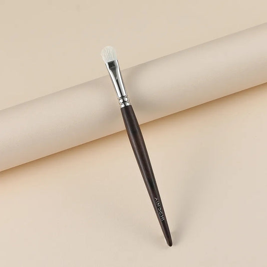 Soft goat hair makeup brush for precision eyeshadow application 2