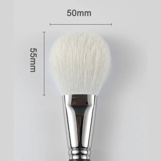 Round powder brush for seamless blending 2