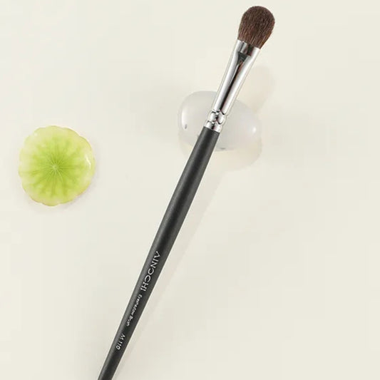 Soft pony hair makeup brush for smooth blending 2