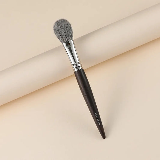 Small contour blush brush for precise application 2
