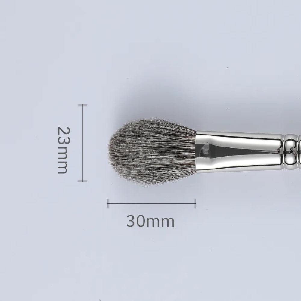 Small contour blush brush for precise application 4