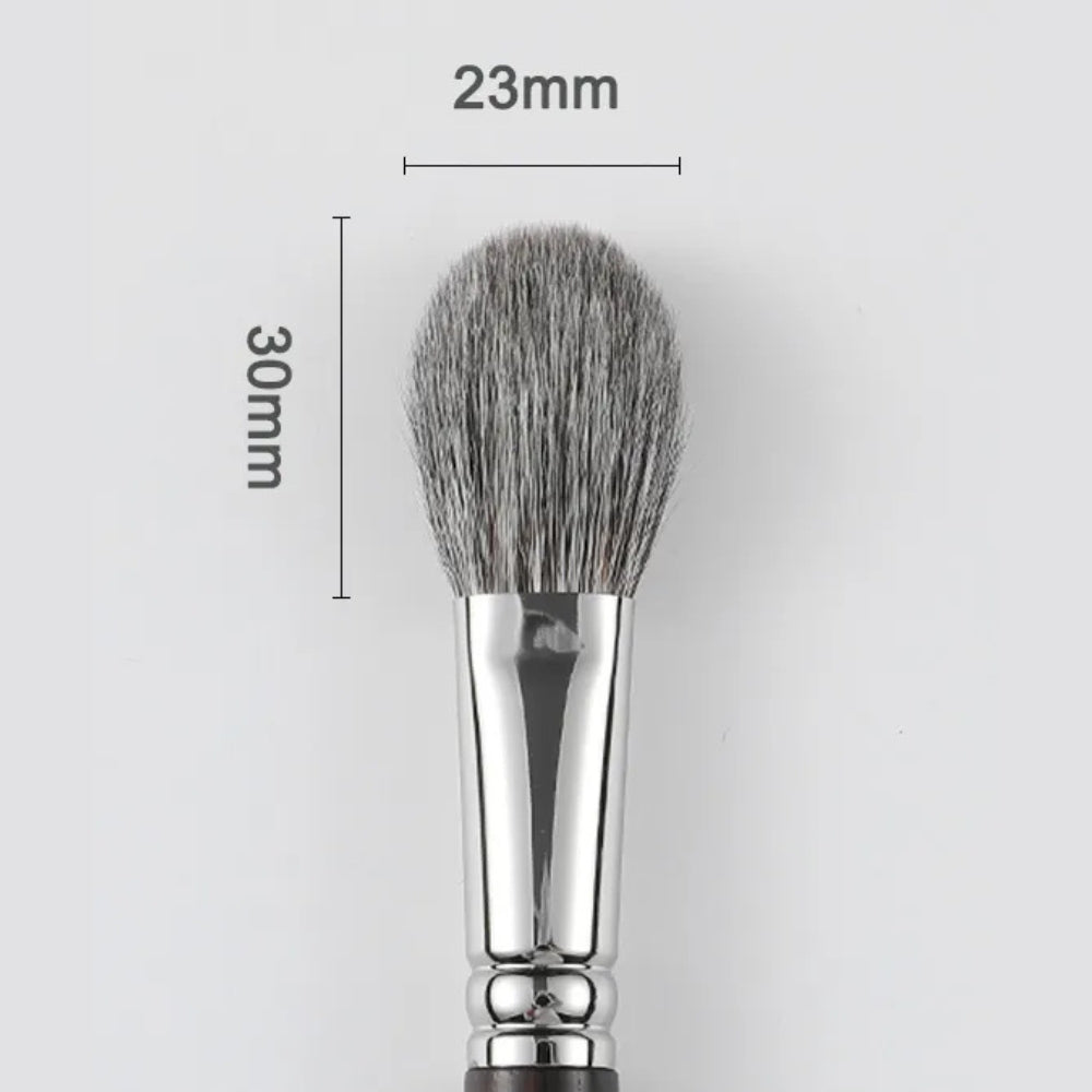 Small contour blush brush for precise application 5