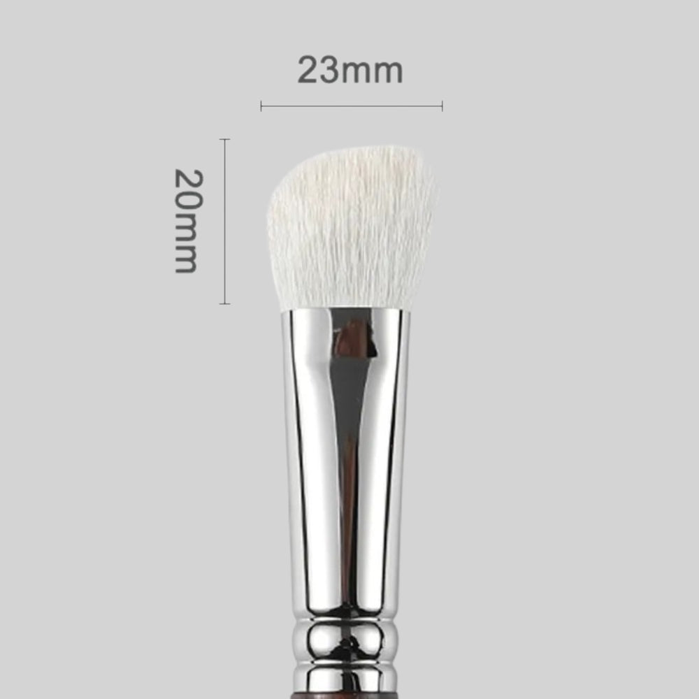 Angled contour brush for cheekbones and jawline 2