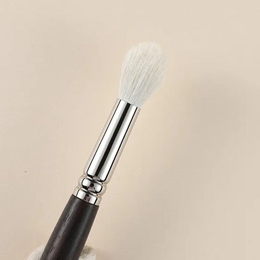 Professional highlighter brush for glowing skin 2