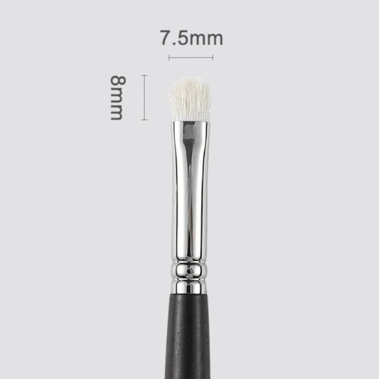 Professional small tapered eyeshadow brush 2
