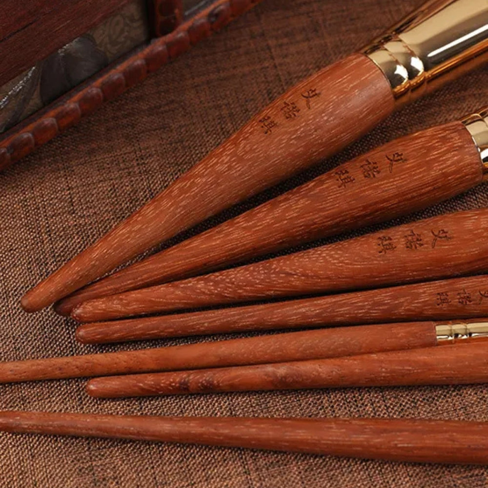 Travel-friendly luxury makeup brushes for beauty lovers 4