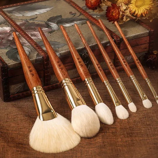 Travel-friendly luxury makeup brushes for beauty lovers 2