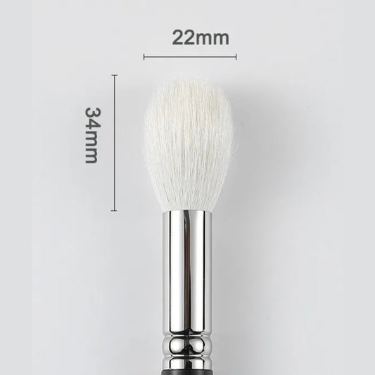 Tapered highlighter brush for sculpted glow 2