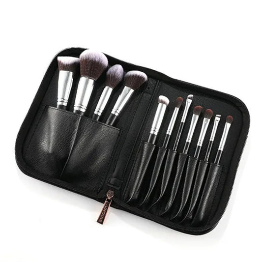Travel-friendly lightweight makeup brush set 2