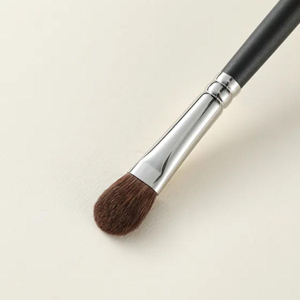 Soft pony hair makeup brush for smooth blending 4