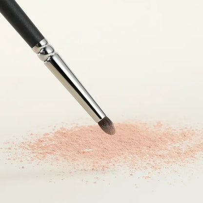 Professional crease brush for defining and contouring the eye 3
