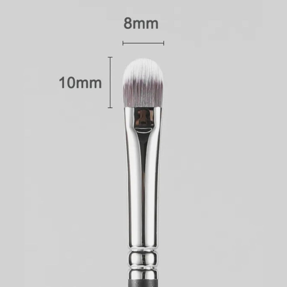 Soft bristle concealer brush for streak-free blending 5