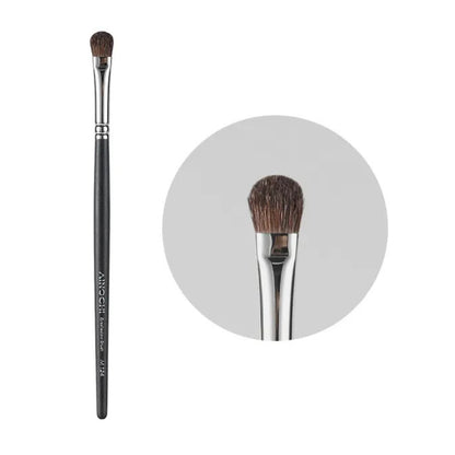 Professional-quality eyeshadow brush for even application 1