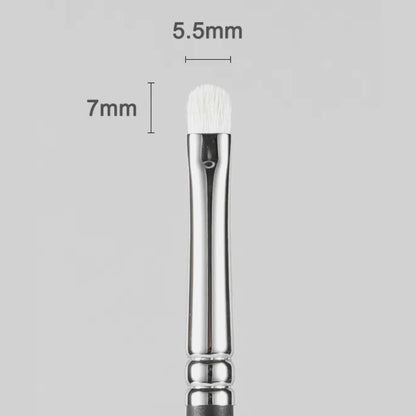 Soft goat hair bristles for seamless eyeshadow application 5