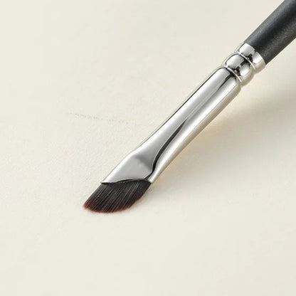 Versatile eyeliner brush for gel, liquid, cream, and powder formulas 3