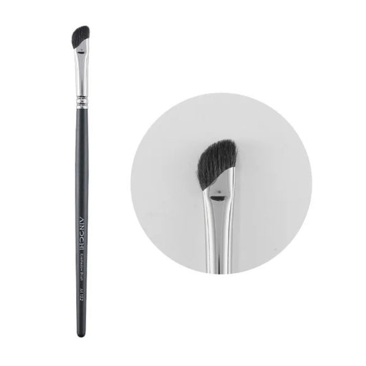 Ainochi M152 Sickle Detail Eyeshadow  Makeup Brush - Precision Shading & Defined Blending