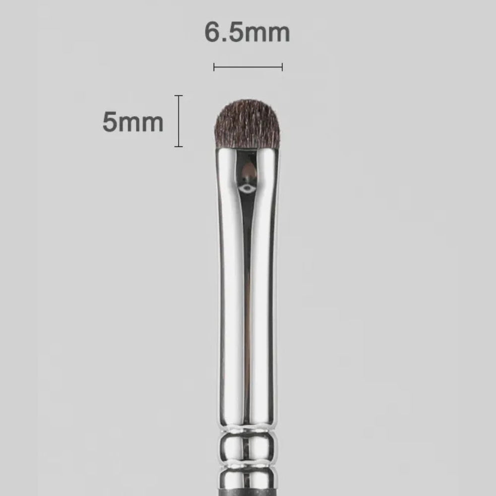 Compact and travel-friendly concealer blending brush 5