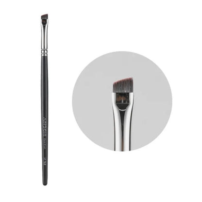 Essential eyebrow filling and sculpting brush for beauty lovers 1