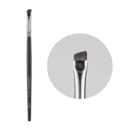 Essential eyebrow filling and sculpting brush for beauty lovers 1