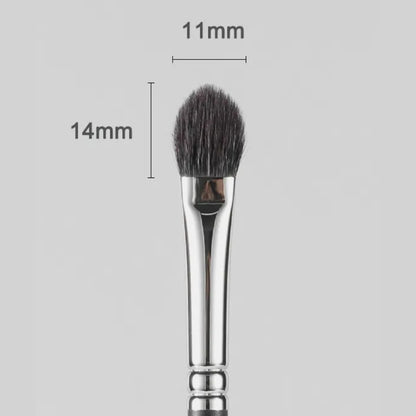 Angled blending brush for precise shading and contouring 5