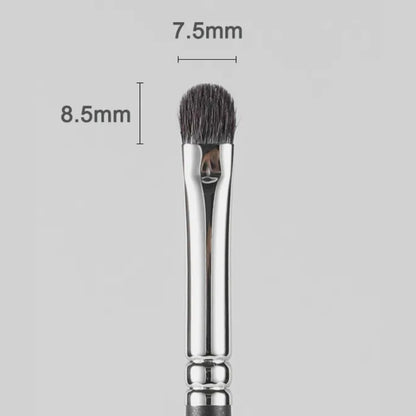 Ultra-soft and dense bristles for smooth pigment distribution 5