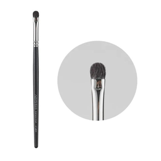 Ultra-soft and dense bristles for smooth pigment distribution 1
