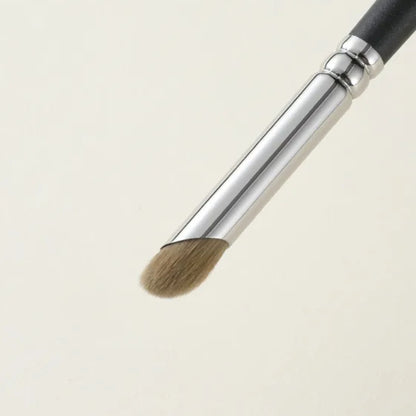 Ainochi M526 Precision Eyeshadow Concealer Brush for flawless blending 4