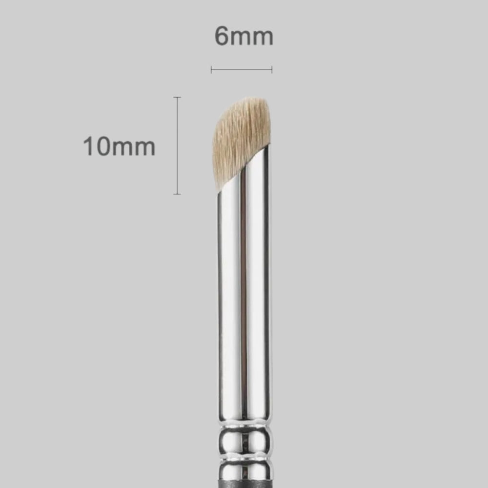 Ainochi M526 Precision Eyeshadow Concealer Brush for flawless blending 5