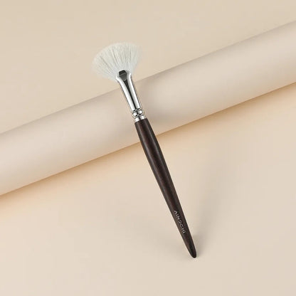 Ultra-soft goat hair highlighter brush for flawless blending 3