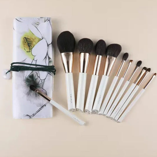 Premium goat hair makeup brushes for seamless blending 2