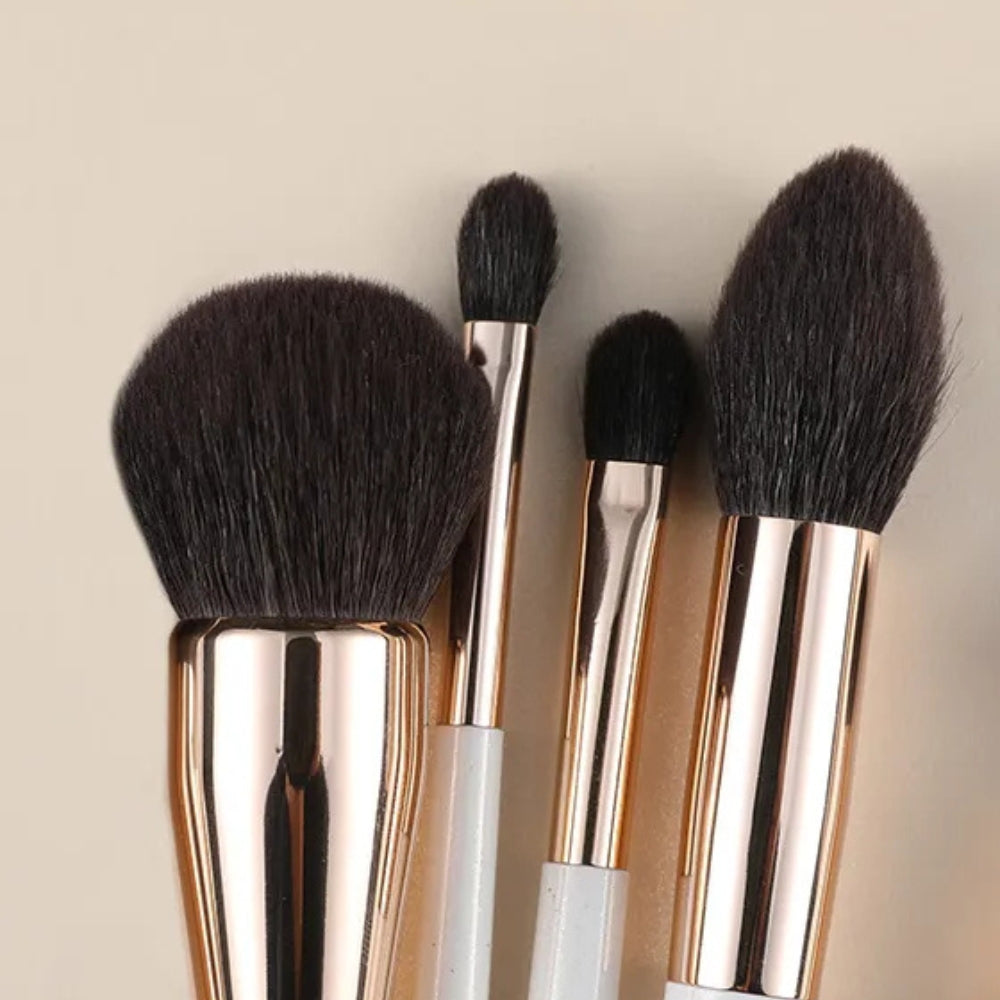 Premium goat hair makeup brushes for seamless blending 4