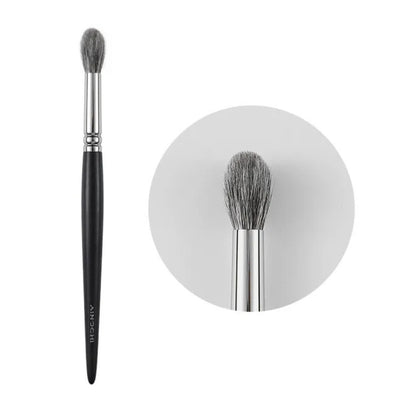 Essential makeup tool for flawless blending 1