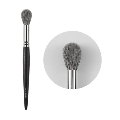Fluffy round makeup brush for smooth finish 1