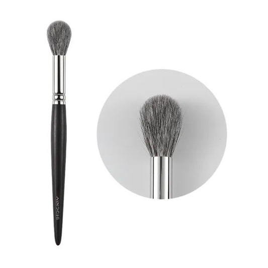 Fluffy round makeup brush for smooth finish 1