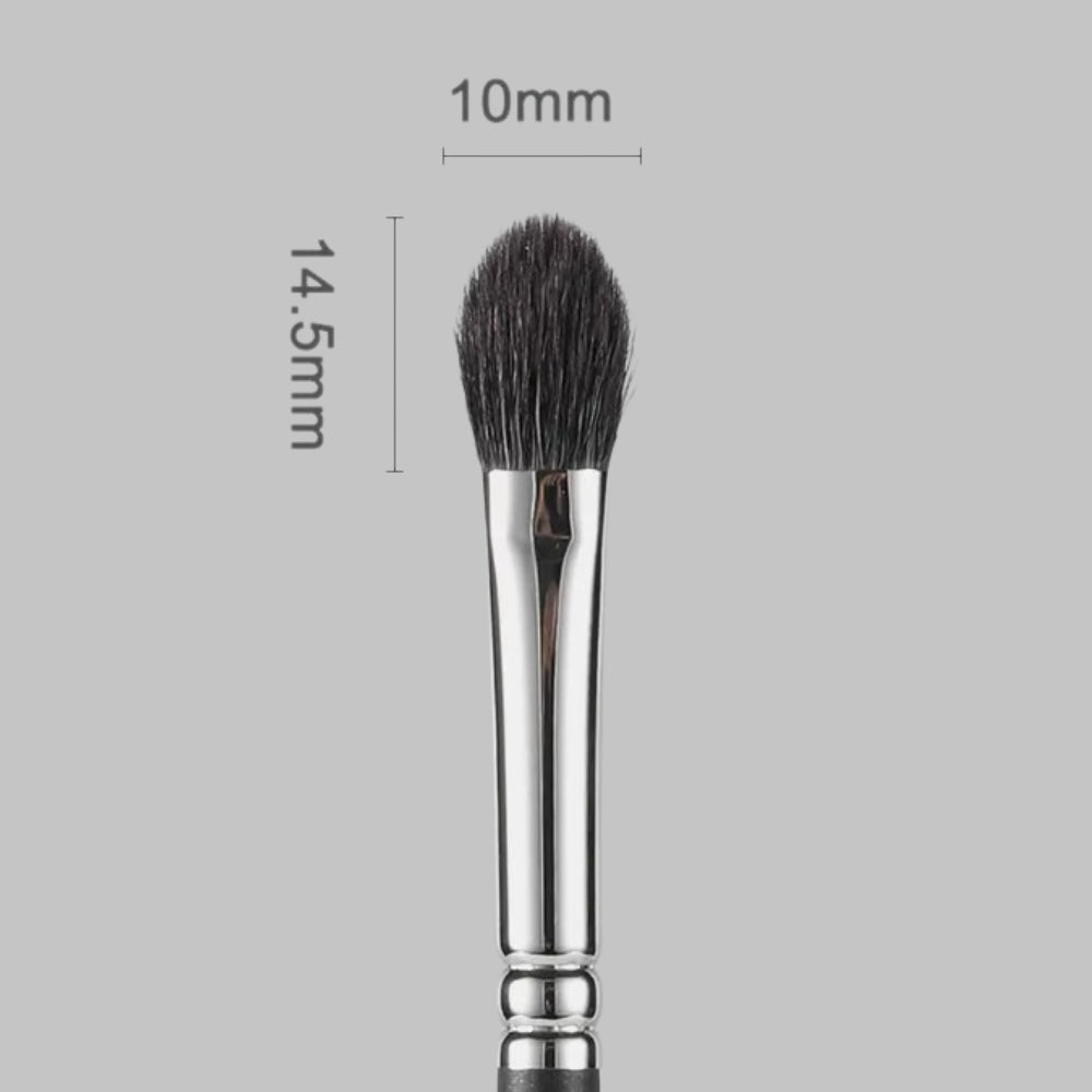 High-quality flat eyeshadow brush for precise application 5