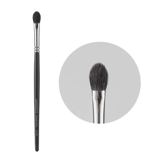 High-quality flat eyeshadow brush for precise application 1