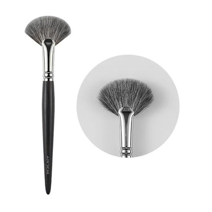 Ainochi S6141 Fan Highlight Brush for precision glow 1