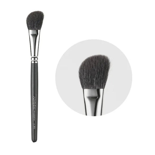 Professional contour brush for flawless definition 1