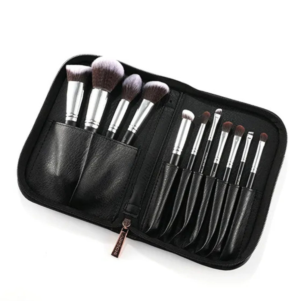 Travel-friendly lightweight makeup brush set 2