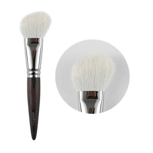 Ultra-soft goat hair bristles for seamless contouring 1